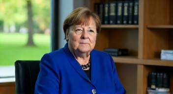 Politische Verantwortung und Impfaufklärung (9/10)